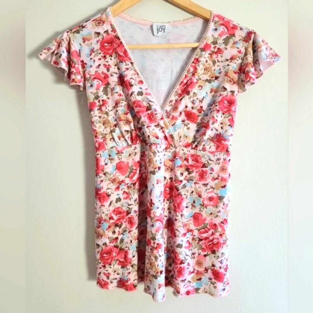 Bundle of Joy‎ stretch floral maternity top